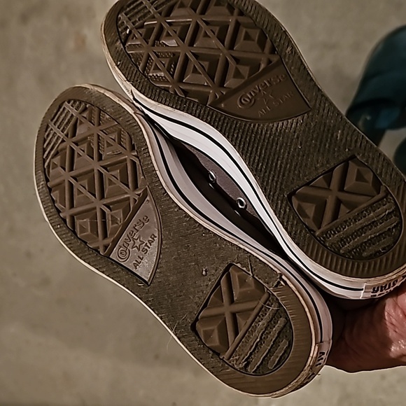 Converse size 9 - Picture 2 of 7